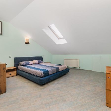 Classical Deribasivska 3-Bedrooms Apartment Odessa Buitenkant foto