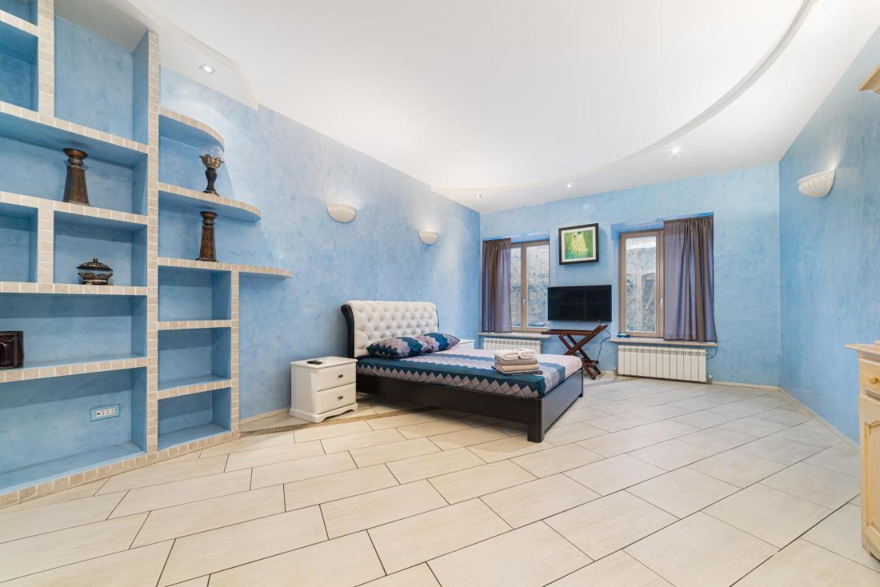 Classical Deribasivska 3-Bedrooms Apartment Odessa Buitenkant foto